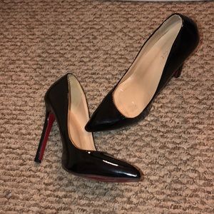 Red bottomed heels patent black